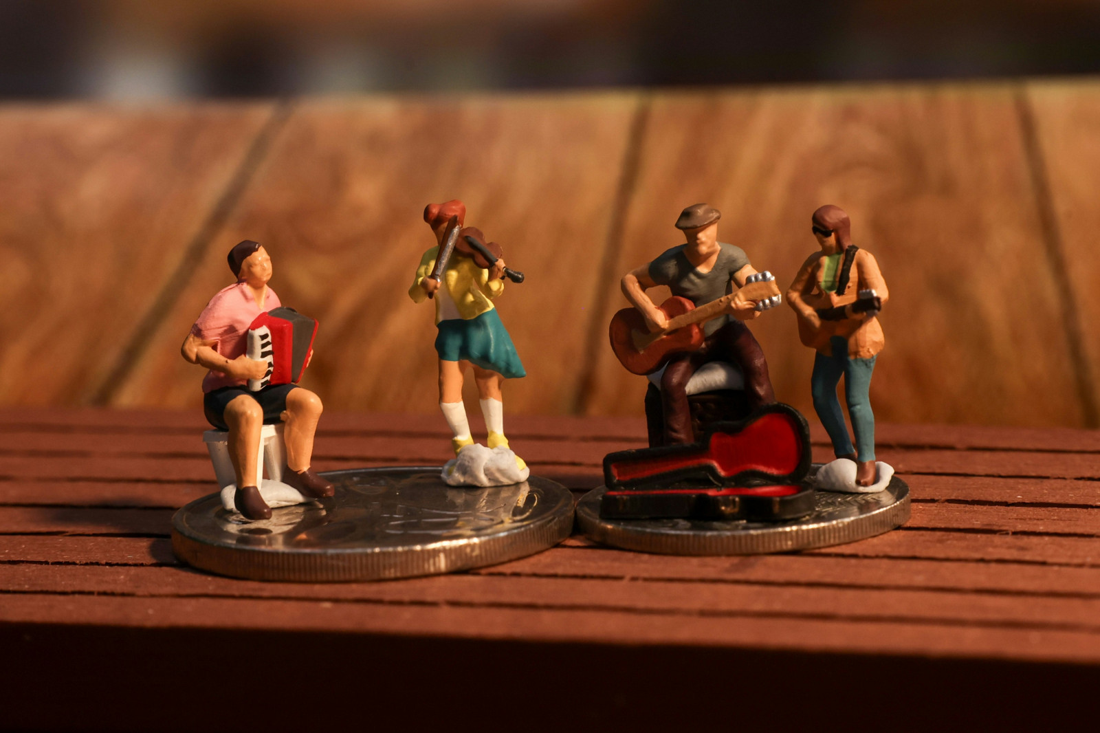 Cover image for The paradox of small