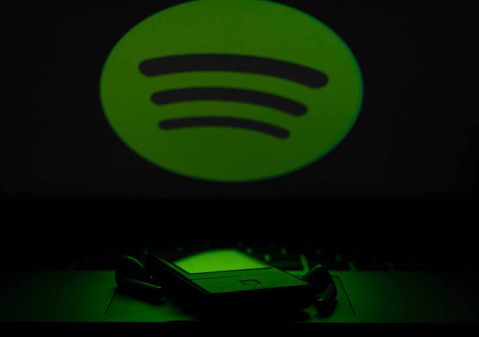 Cover image for The cracks in Spotify’s exclusive strategy are starting to show