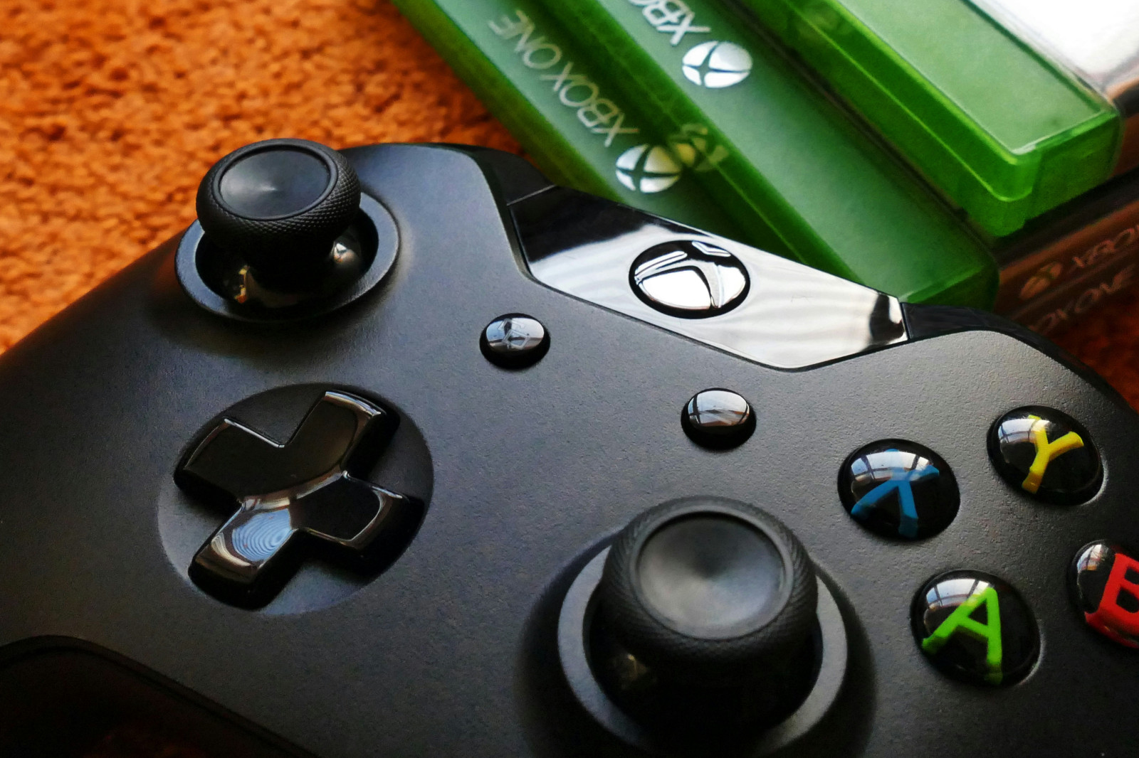 Cover image for Focusing too much on Xbox's hardware decline misses the point