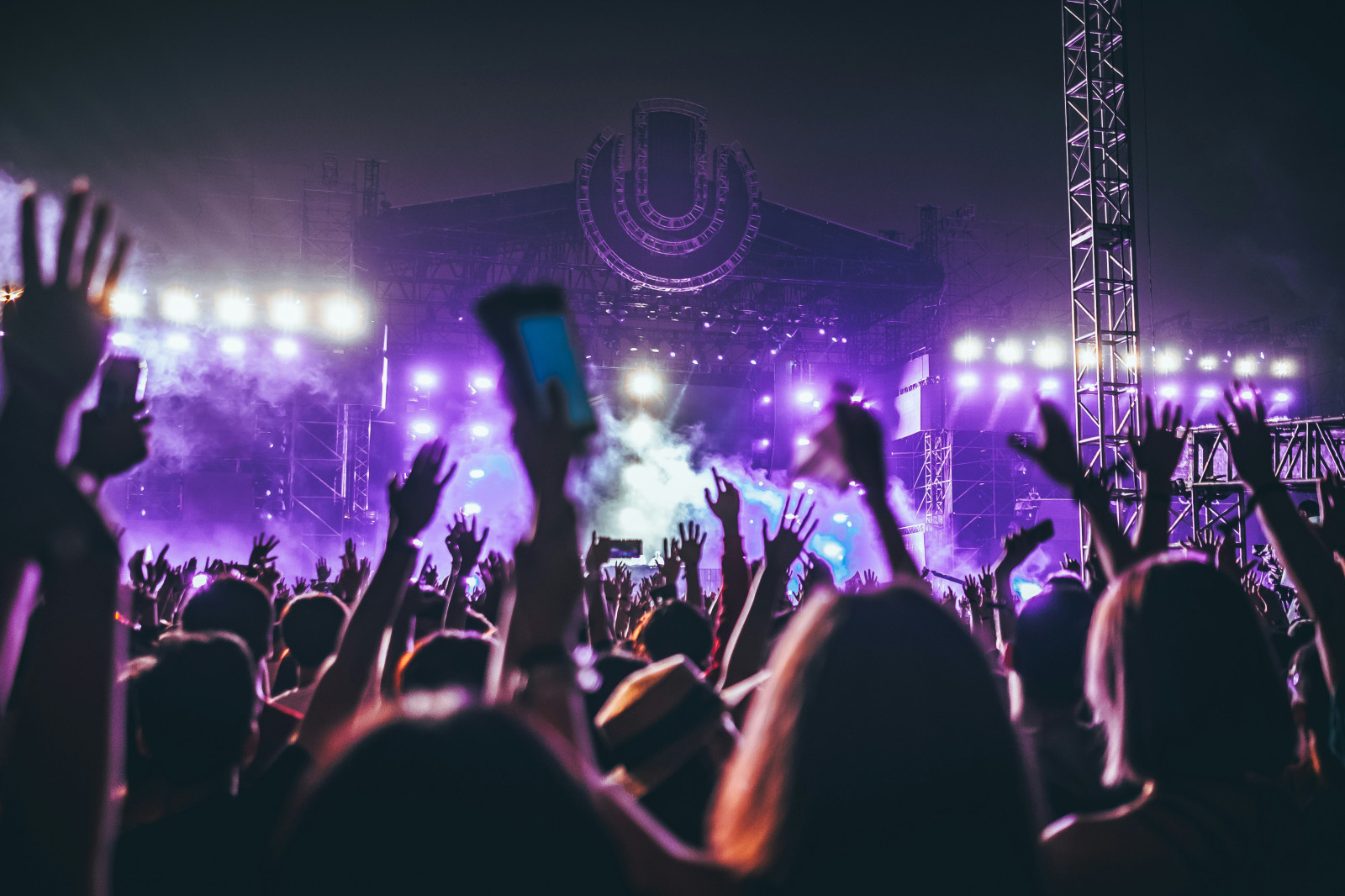 Cover image for Live isn’t dead, it just needs a WhatsApp group: why gatekeeping is due for a comeback