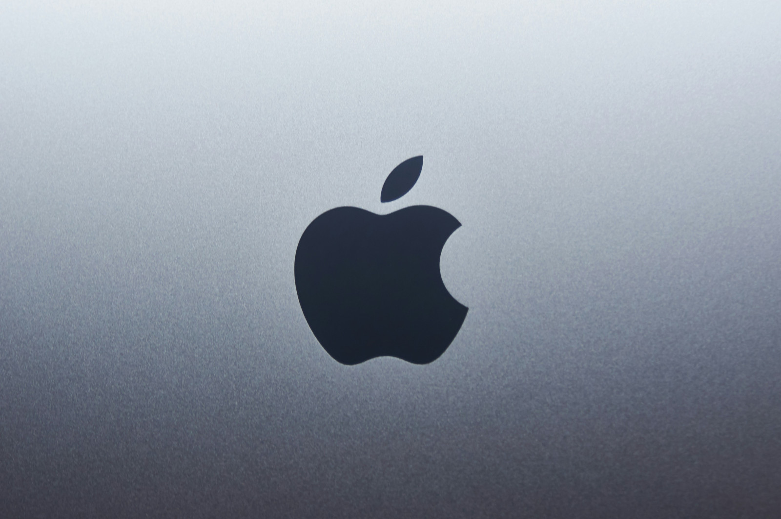 Cover image for Apple gets ready for showtime