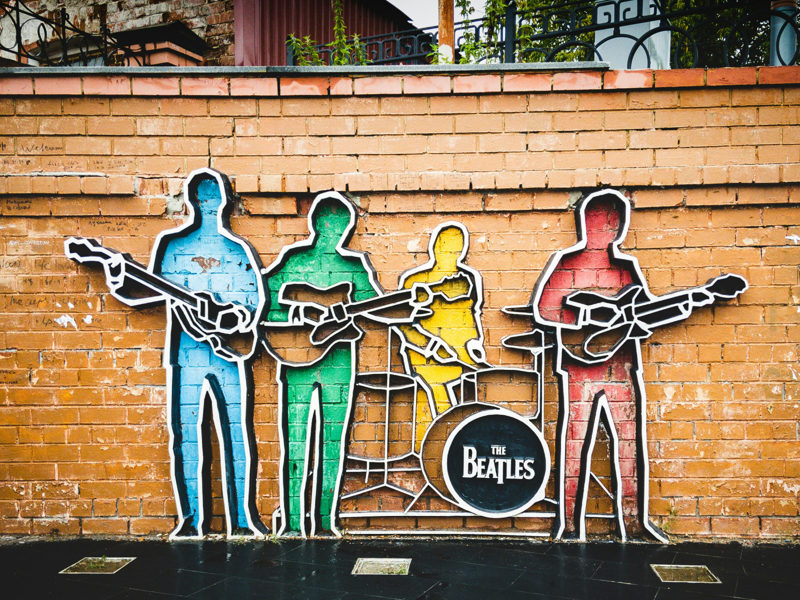 Cover image for Abbey Road 50 years on: The two worlds of music listening